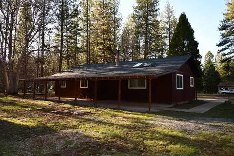 41092 Old School Rd, Fall River Mills, CA 96028