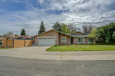 Exterior - 2047 Winchester Pl, Redding, CA 96001 photo 4 of 11