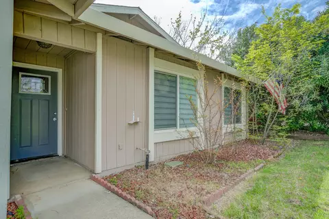 Exterior - 2047 Winchester Pl, Redding, CA 96001 photo 3 of 11