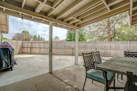 Exterior - 2047 Winchester Pl, Redding, CA 96001 photo 5 of 11