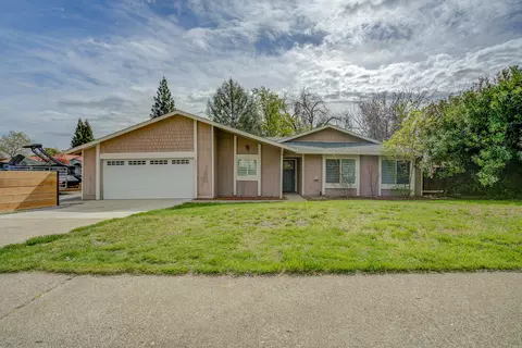 Exterior - 2047 Winchester Pl, Redding, CA 96001 photo 2 of 11