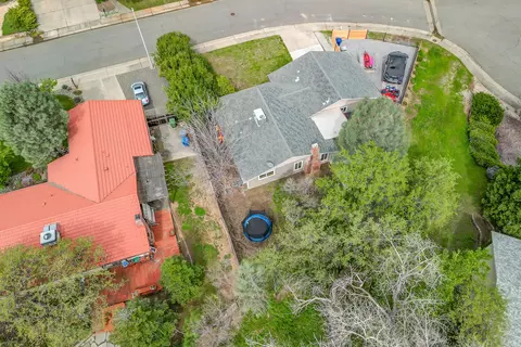 Exterior - 2047 Winchester Pl, Redding, CA 96001 photo 11 of 11