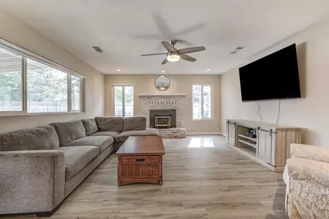 Living - 2047 Winchester Pl, Redding, CA 96001 photo 1 of 2