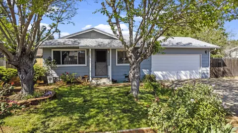 2522 Saturn Skwy, Redding, CA 96002 photo 3