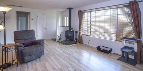 Living - 236 Bonnie Ln, Willits, CA 95490 photo 2 of 5
