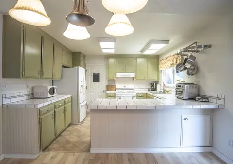 Kitchen - 236 Bonnie Ln, Willits, CA 95490 photo 1 of 5