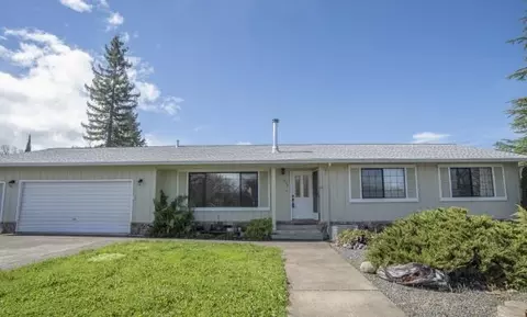 Exterior - 236 Bonnie Ln, Willits, CA 95490 photo 12 of 15