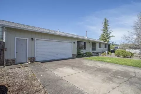 Exterior - 236 Bonnie Ln, Willits, CA 95490 photo 13 of 15