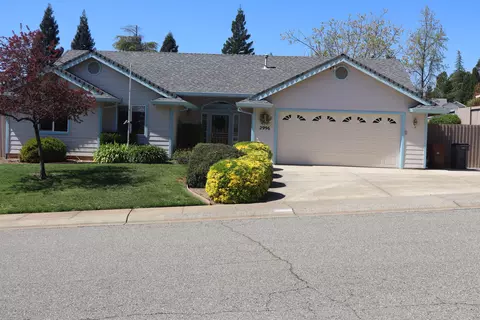 2996 Buckingham Dr, Shasta Lake, CA 96019