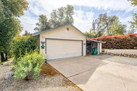 Exterior - 8409 Creekview Ln, Redding, CA 96001 photo 7 of 21