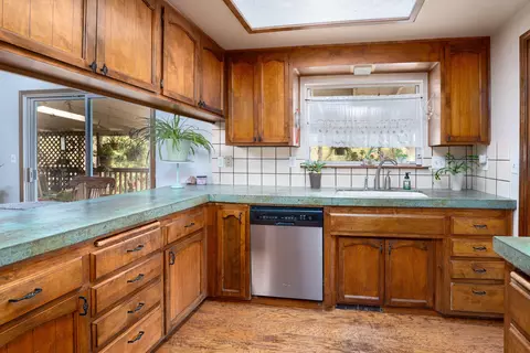Kitchen - 8409 Creekview Ln, Redding, CA 96001 photo 1 of 4