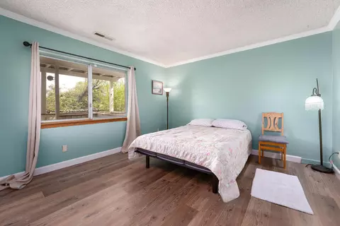 Bedroom - 8409 Creekview Ln, Redding, CA 96001 photo 4 of 6