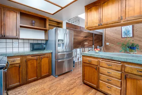 Kitchen - 8409 Creekview Ln, Redding, CA 96001 photo 3 of 4