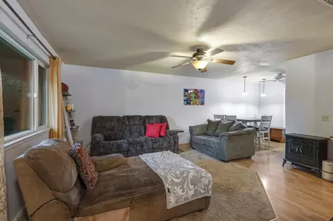Living - 2860 Iris St, Anderson, CA 96007 photo 1 of 2