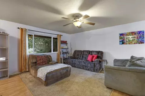 Living - 2860 Iris St, Anderson, CA 96007 photo 2 of 2