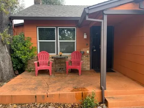 Exterior - 795 Lakeview Dr, Redding, CA 96001 photo 4 of 7