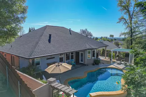 Exterior - 270 Shadowrun Ct, Redding, CA 96003 photo 11 of 12