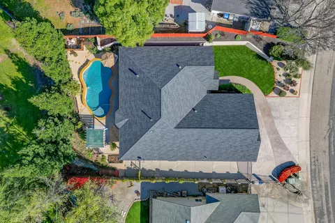 Exterior - 270 Shadowrun Ct, Redding, CA 96003 photo 10 of 12