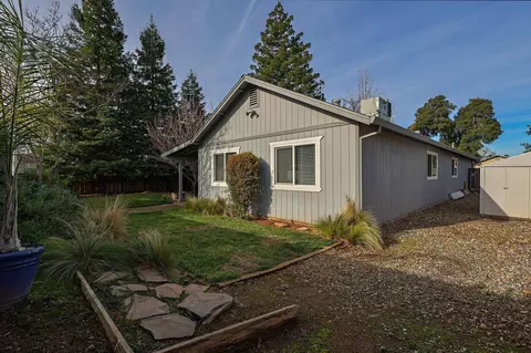 1803 Vega St, Redding, CA 96002 photo 40