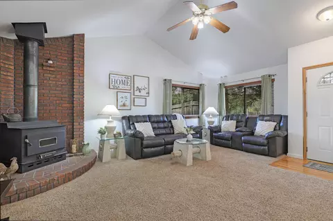 1803 Vega St, Redding, CA 96002 photo 13