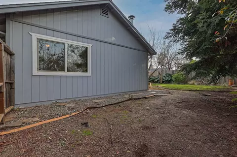 1803 Vega St, Redding, CA 96002 photo 41