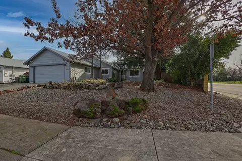 1803 Vega St, Redding, CA 96002 photo 6
