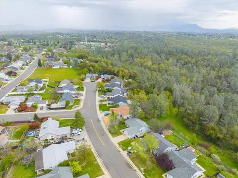 View/Area - 1382 Grouse Dr, Redding, CA 96003 photo 3 of 8