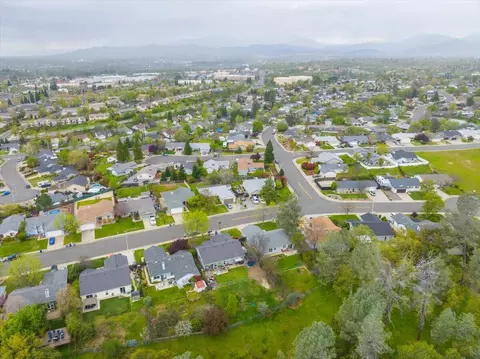 View/Area - 1382 Grouse Dr, Redding, CA 96003 photo 5 of 8