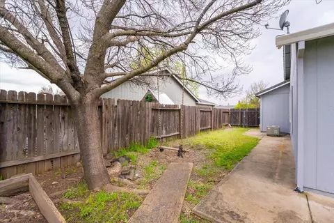 Exterior - 1382 Grouse Dr, Redding, CA 96003 photo 10 of 13