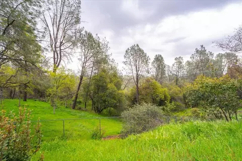 Exterior - 1382 Grouse Dr, Redding, CA 96003 photo 7 of 13