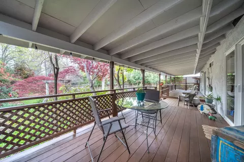 Exterior - 2222 Wicklow St, Redding, CA 96001 photo 8 of 22