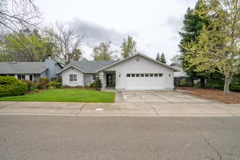 Exterior - 2222 Wicklow St, Redding, CA 96001 photo 2 of 22
