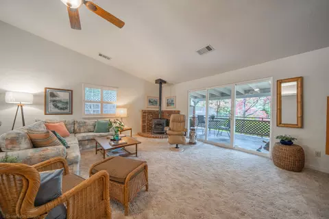 Living - 2222 Wicklow St, Redding, CA 96001 photo 2 of 6