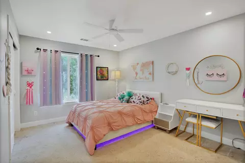 Bedroom - 16416 Old Mission Dr, Red Bluff, CA 96080 photo 1 of 4