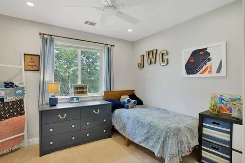 Bedroom - 16416 Old Mission Dr, Red Bluff, CA 96080 photo 2 of 4