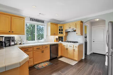 Kitchen - 16416 Old Mission Dr, Red Bluff, CA 96080 photo 2 of 3