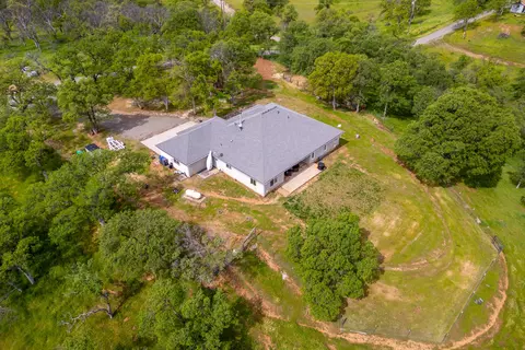 Exterior - 16416 Old Mission Dr, Red Bluff, CA 96080 photo 9 of 9