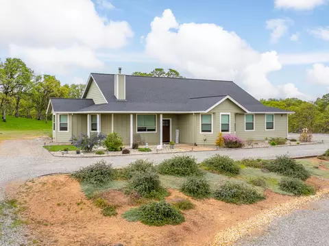 17181 Hooker Creek Rd, Cottonwood, CA 96022