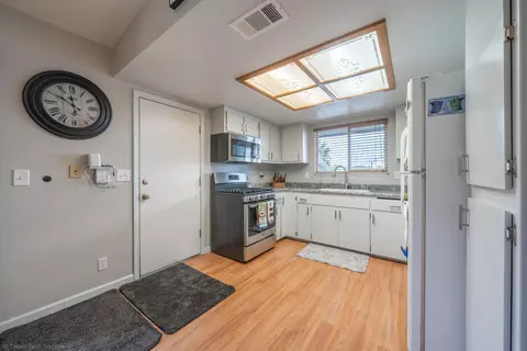 Kitchen - 3765 Lake Forest Dr, Redding, CA 96003 photo 2 of 5