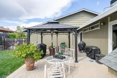 Exterior - 3765 Lake Forest Dr, Redding, CA 96003 photo 9 of 20