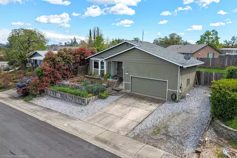 Exterior - 3765 Lake Forest Dr, Redding, CA 96003 photo 16 of 20