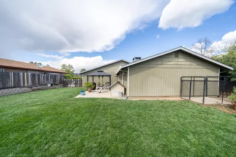 Exterior - 3765 Lake Forest Dr, Redding, CA 96003 photo 13 of 20