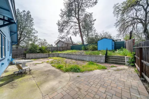 Exterior - 1328 Magnolia Ave, Redding, CA 96001 photo 4 of 11