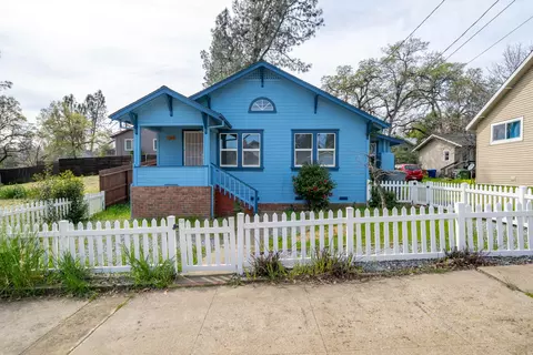 Exterior - 1328 Magnolia Ave, Redding, CA 96001 photo 2 of 11