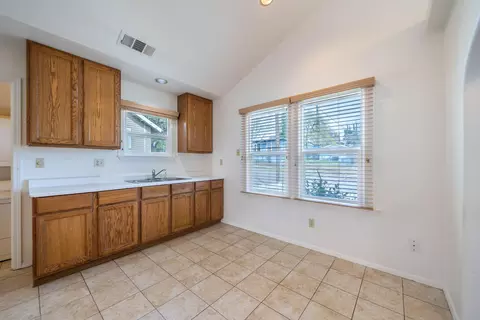 Kitchen - 1328 Magnolia Ave, Redding, CA 96001 photo 2 of 2
