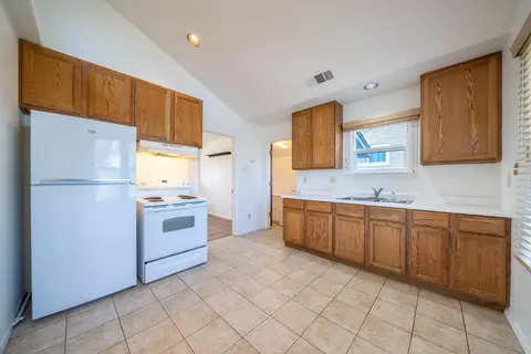 Kitchen - 1328 Magnolia Ave, Redding, CA 96001 photo 1 of 2