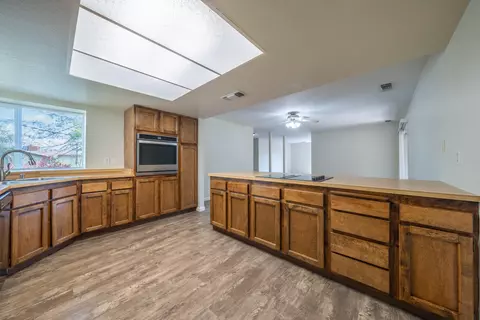 Kitchen - 2119 Wisconsin Ave, Redding, CA 96001 photo 3 of 4