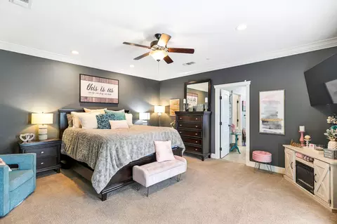 Bedroom - 4022 Palm Springs Dr, Redding, CA 96002 photo 2 of 3