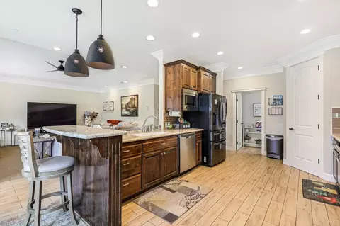 Kitchen - 4022 Palm Springs Dr, Redding, CA 96002 photo 3 of 3