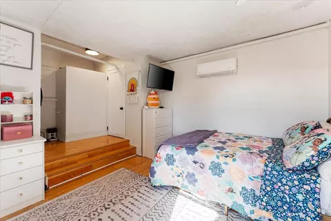 Bedroom - 2240 Alameda Ave, Redding, CA 96001 photo 3 of 4